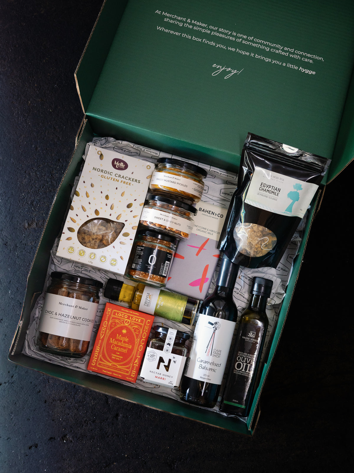 Deluxe Corporate Gift Hamper