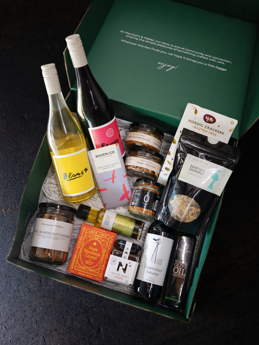 Deluxe Corporate Gift Hamper with Wine